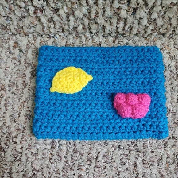 Blue Raspberry Lemon Crocheted Bag - Picture 7 of 12